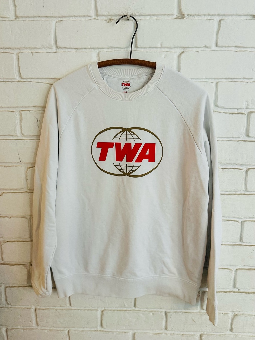 NWOT! TWA Hotel Retro Crewneck Sweater - White with Red Logo Size M